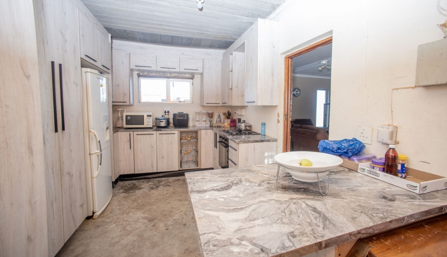 4 Bedroom Property for Sale in Sunnyridge Eastern Cape